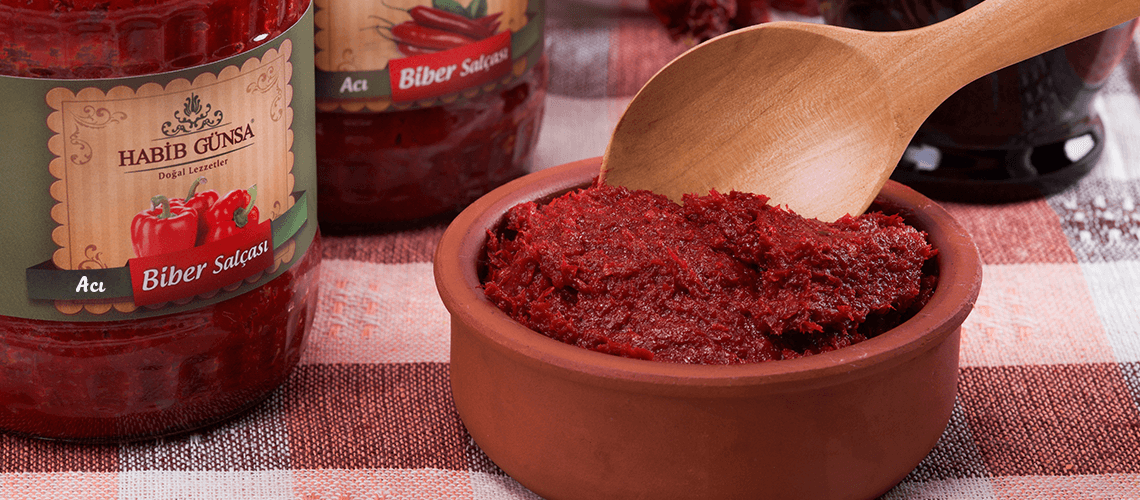 Acı Biber Salçası